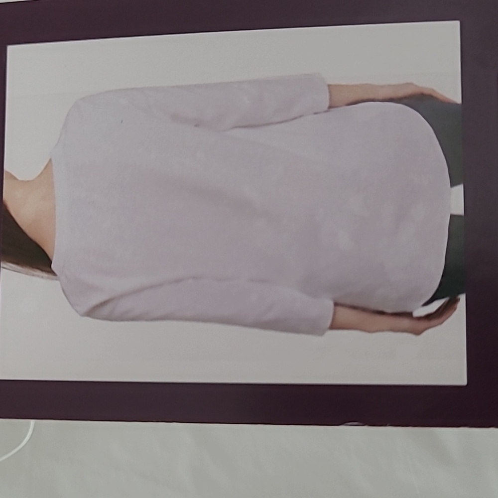 Gloria Vanderbuilt White 3/4 Sleeve Slub Tee with Crew Neck - Picture 5 of 12